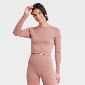 Target All in Motion - Women’s Seamless Long Sleeve Crop Top - Tan XS